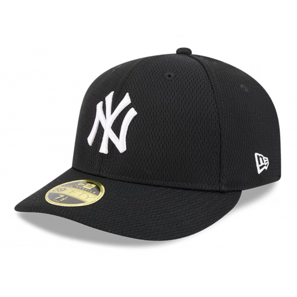 Men's New York Yankees New Era Black 2025 MLB Clubhouse Low Profile 59FIFTY Fitted Hat