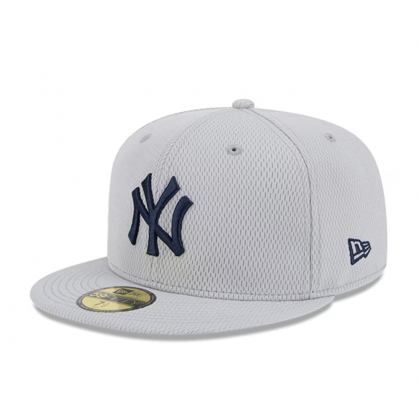 Men's New York Yankees New Era Gray 2025 MLB Clubhouse 59FIFTY Fitted Hat